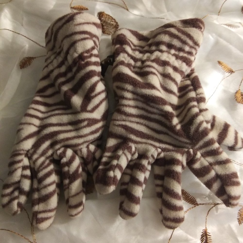 Zebra print gloves